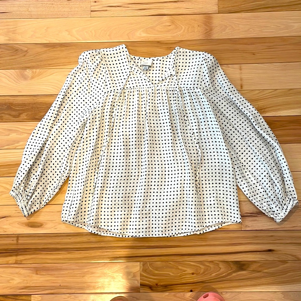 A new day super cute work blouse size xs